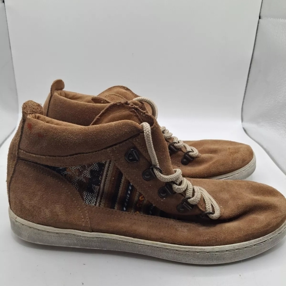 Inkkas Brown High-Top Sneakers